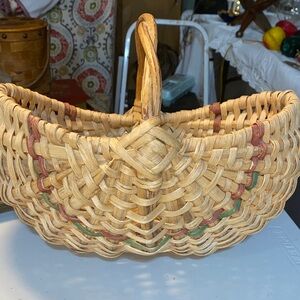 handmade buttocks gathering basket egg basket